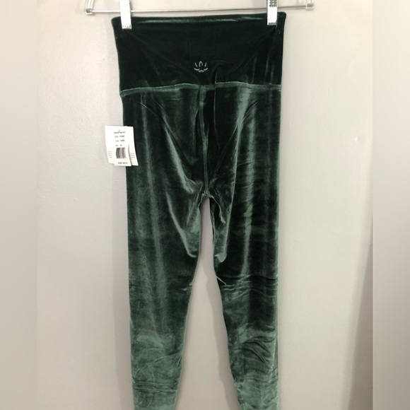 Beyond Yoga Velvet Motion Leggings - Picture 3 of 6